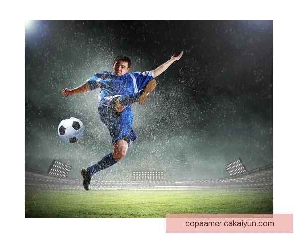 黄喜灿的射门方式展示其技术多样性，备受关注