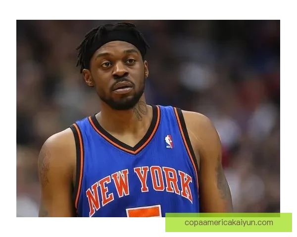 沃克近期比赛表现稳定，状态持续提升引人关注